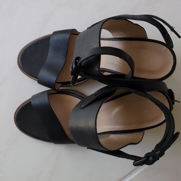 Black Soft Leather double Strap Wood Heel  sandals - Picture 1 of 8